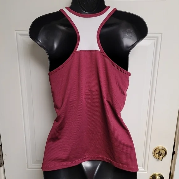 Nike Dri-fit burgundy racer back athletic tank with built-in bra - Picture 3 of 9